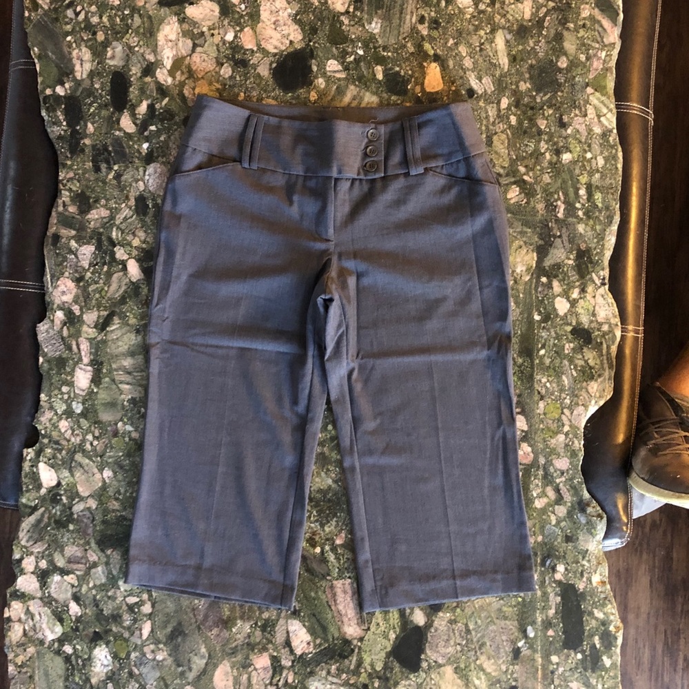 VGUC Gray Culottes/Gauchos - Size 8 PETITE